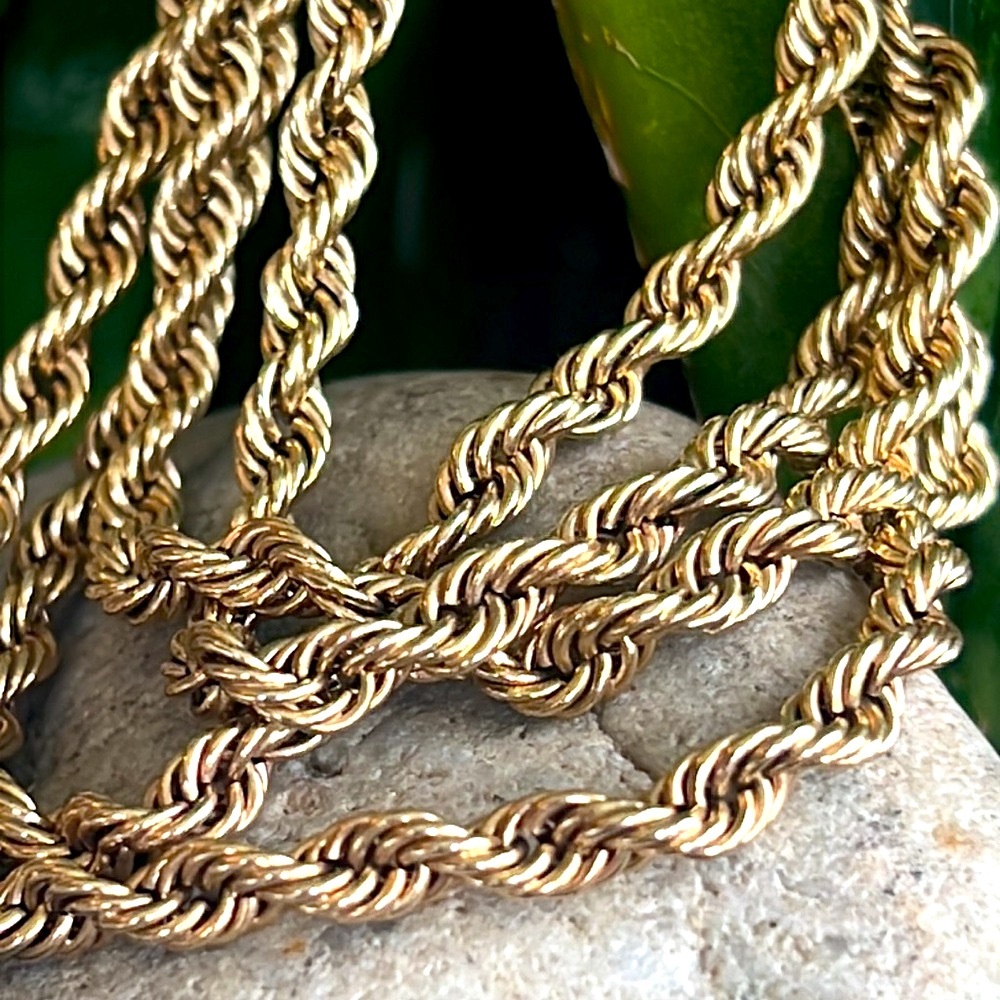 14 karat gold necklace